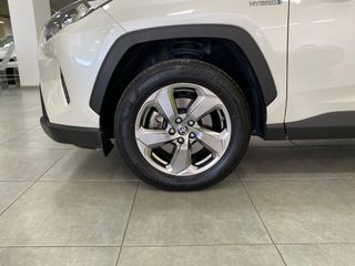 Toyota RAV4 Advance 4x2 2.5 220H HEV Espectacular!
