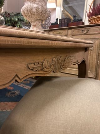 Mesa de comedor antigua