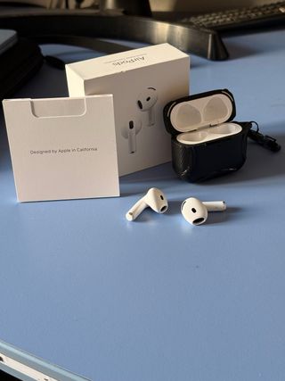 Airpods 4 con ANC + cover magnetica ESR