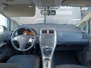 Toyota Auris 2009