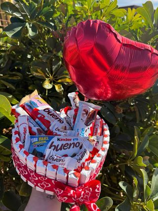 Tarta de Kinder y corazón