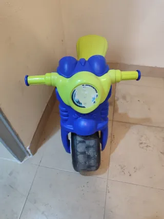 Moto correpasillos infantil