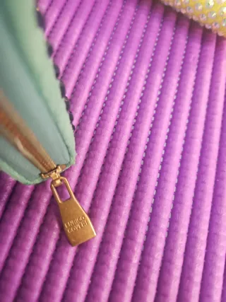 Billetera mujer piel con brillantes 20x12cm 18€