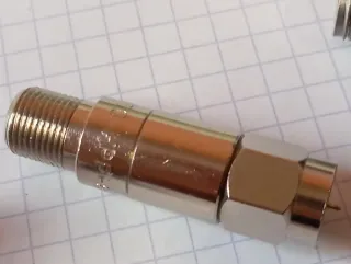 Conectores y filtros cable TV HPF