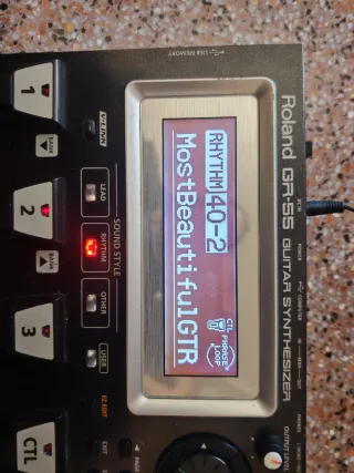 Pedalera Roland GR-55 Guitar Synthesizer