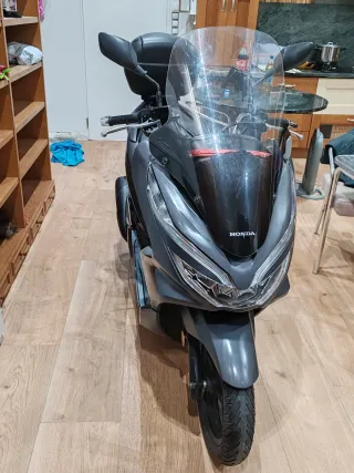 Honda PCX 125cc Negra Automática