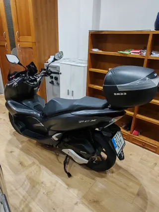 Honda PCX 125cc Negra Automática
