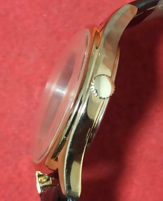 Reloj Certina Dorado y Negro