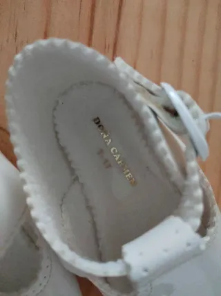 Zapatos de bebé blancos talla 17
