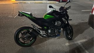 Kawasaki Z800 Negra y Verde para A2