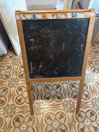 Pizarra infantil de madera