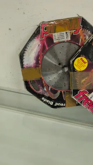 Dos discos de corte Freud 350mm