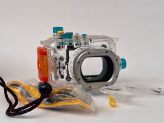 Cámara Canon PowerShot S95 + Carcasa buceo WP DC38