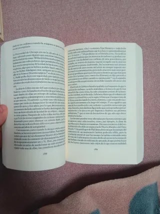 Una breve historia de casi todo-bolsillo (Spani...