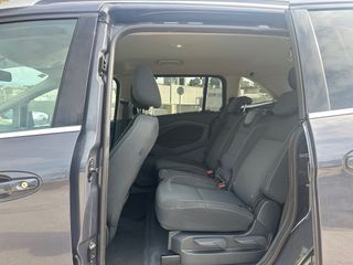 Ford Grand C-MAX 2012