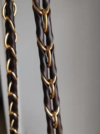 Bolso pelo marrón Stradivarius