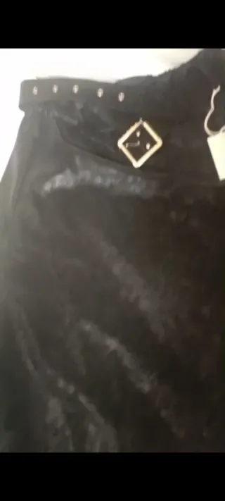 Falda GLOWEVE CURVE negra estampada