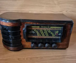 Radio Antigua Super Modelo 556