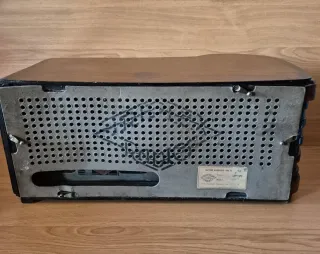 Radio Antigua Super Modelo 556