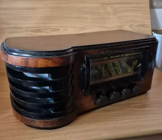 Radio Antigua Super Modelo 556