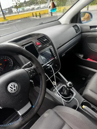 Volkswagen Golf 2004