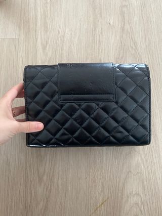 Bolso Love Moschino negro y dorado