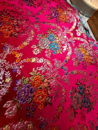 Tela bordada seda y dorado 50x60 cm