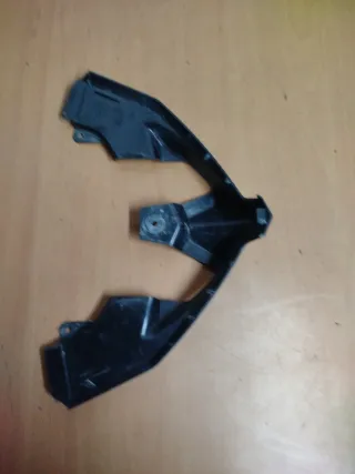 Embellecedor Faro Yamaha Xmax 400 (2014-16)