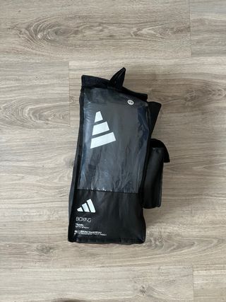 Guantes de boxeo Adidas negros
