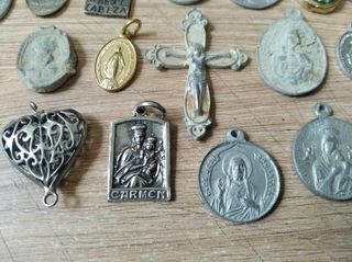 Lote de medallas religiosas antiguas