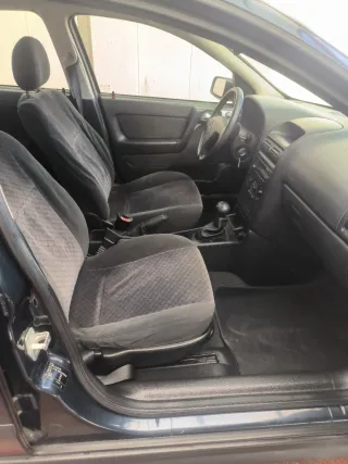Opel Astra 2004