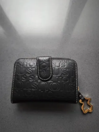 Billetera Tous Negra con Logo Repetido