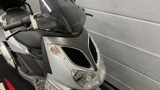 Aprilia Sportcity 125 Plata