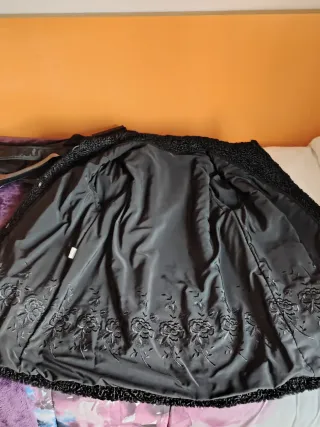 Abrigo de Astracán Negro