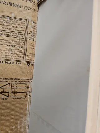 Plintos blancos satinados. 32,4 m. lineales