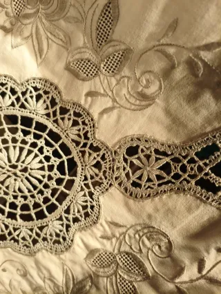 Mantel Vintage Madeira Bordado