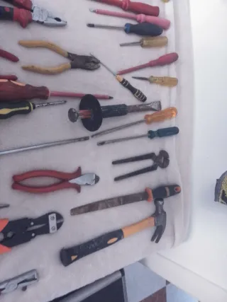 Lote de herramientas manuales