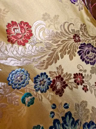 Tela bordada seda y plata 46x72cm