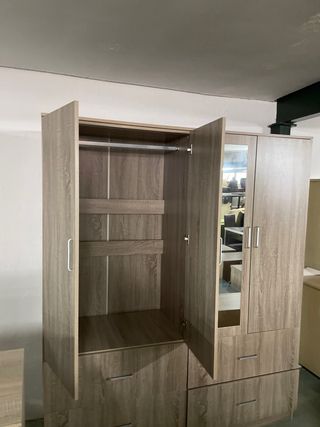 Armario 4 puertas madera con espejo