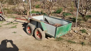 Remolque de carga negro