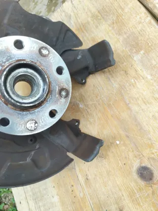 Mangueta Izquierda Seat León 2015 y pinza de freno