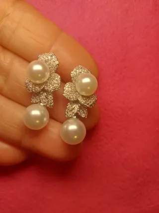 Pendientes fiesta perlas color plata brillante