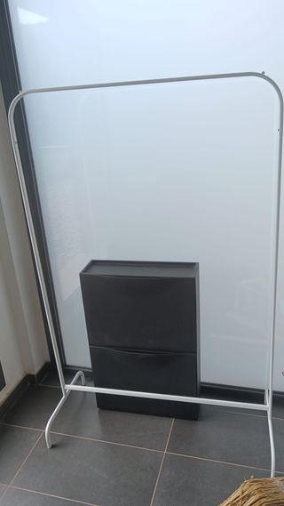 Burro para ropa metálico blanco