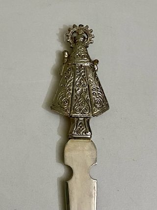Abrecartas religioso plata. Pieza muy Antigua.