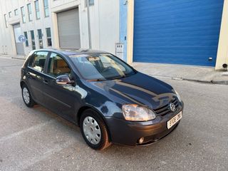 Volkswagen Golf 2004