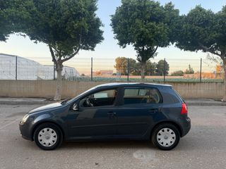 Volkswagen Golf 2004