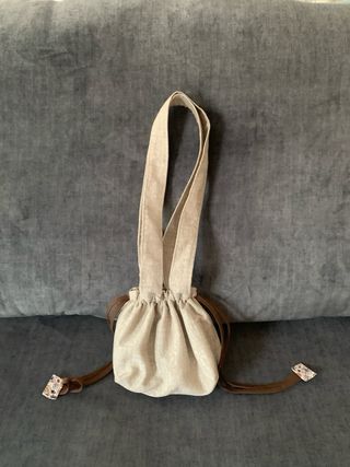 Bolso de mano hecho a mano con neceser