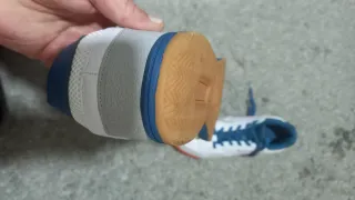 Tenis Fútbol Sala Mujer Blanco y Azul