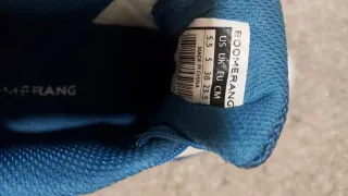 Tenis Fútbol Sala Mujer Blanco y Azul