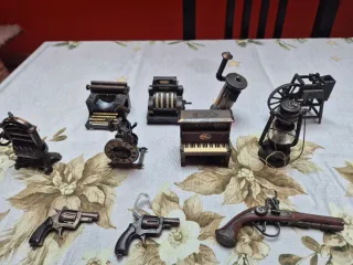 Sacapuntas Colección y 3 Adornos